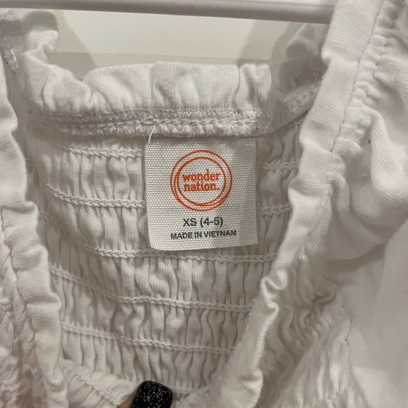 ⚜️(5 for $15) - Ruffle Top - Picture 2 of 2